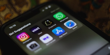 iOS-27-ve-Yenilenen-Siri8217den-Sizan-Ilk-Detaylar-featured