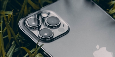 iPhone-20-Konsepti-Ortaya-Cikti-Sifir-Cerceve-Butonsuz-Yapi-featured