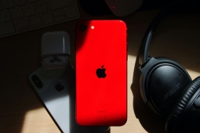 Apple8217dan-Radikal-Hamleler-Kamerali-AirPods-ve-20.-Yil-iPhone-Yolda-featured