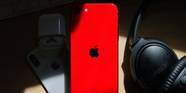 Apple8217dan-Radikal-Hamleler-Kamerali-AirPods-ve-20.-Yil-iPhone-Yolda-featured