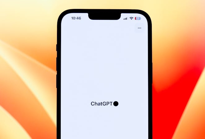 WhatsApp-Yapay-Zeka-Asistanlariyla-Gucleniyor-Meta-AI-ve-Gemini-Yolda-featured
