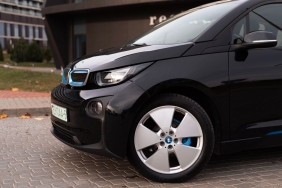 BMW-Elektrikli-Arac-Satislarinda-2-Milyon-Barajini-Asti-featured