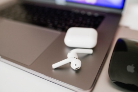 Kamera-Olmayan-Yeni-AirPods-Pro-Modeli-20268217da-Geliyor-featured