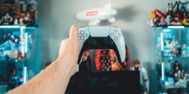 Shawn-Layden8217dan-Sony8217nin-Potansiyel-PS6-El-Konsolu-Stratejisine-Sert-Elestiri-featured